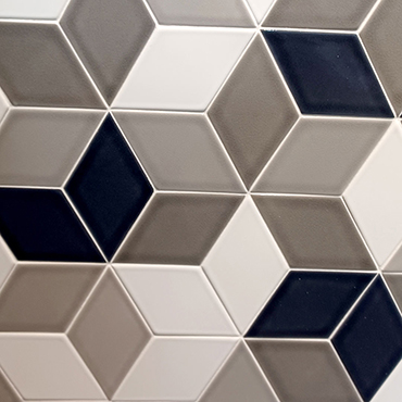 Diamond shaped tile pattern